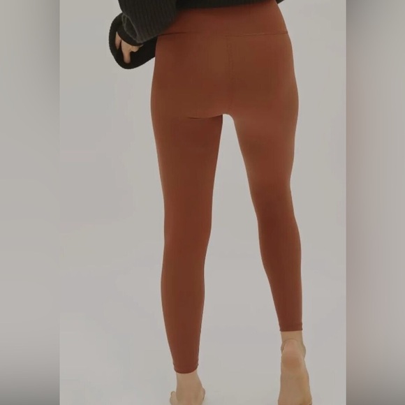 Everlane Perform Legging in Copper - Picture 2 of 7